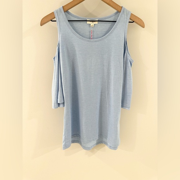 NWT Umgee Cold Shoulder Tee Blue Size Small - Picture 3 of 5